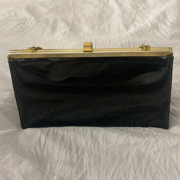 Etra Vintage 1950’s classic Patent Leather Clutch Purse with Gold Hardware - Picture 7 of 14